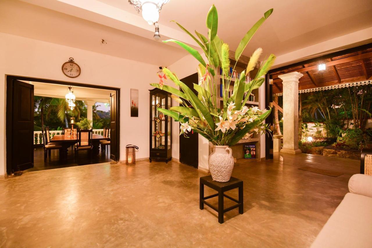 Tropical House - Jungleside Villa Hikkaduwa Buitenkant foto
