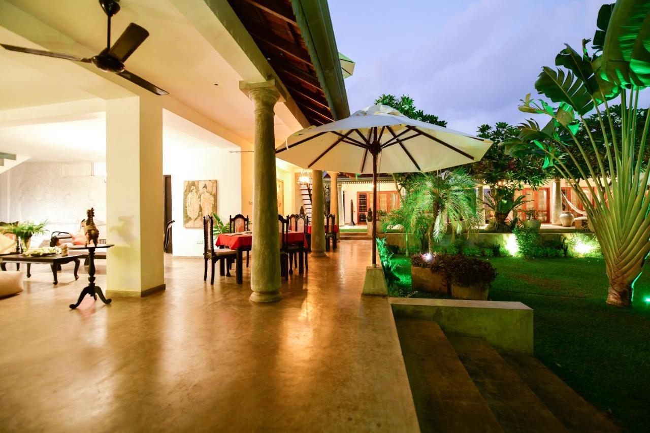 Tropical House - Jungleside Villa Hikkaduwa Buitenkant foto