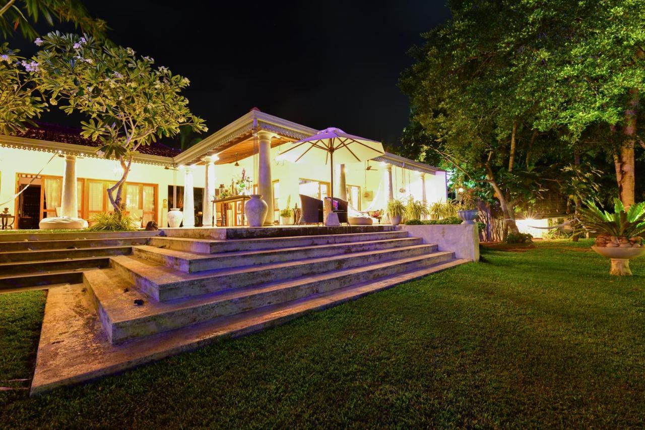Tropical House - Jungleside Villa Hikkaduwa Buitenkant foto