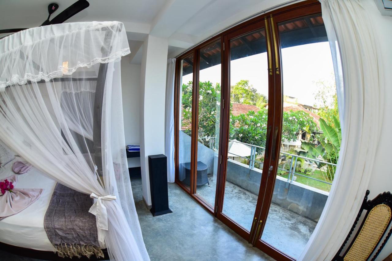 Tropical House - Jungleside Villa Hikkaduwa Buitenkant foto
