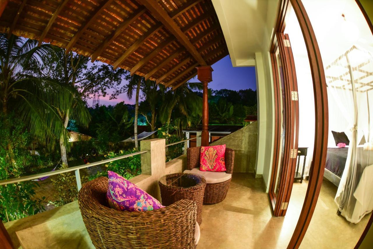 Tropical House - Jungleside Villa Hikkaduwa Buitenkant foto
